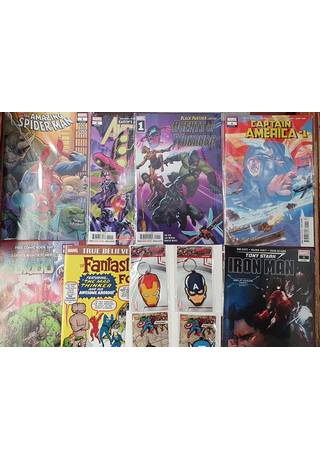 Marvel Comics Gift Pack 7 comics 4 keyrings